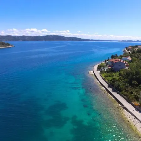 Ena , 286 بيت للعطل Mali Iž