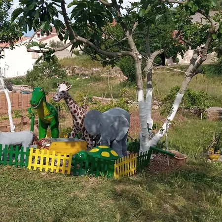 Ena , 286 * Mali Iz