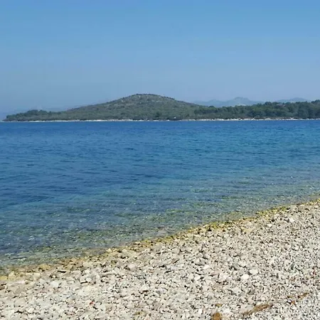 Ena , 286 بيت للعطل Mali Iž